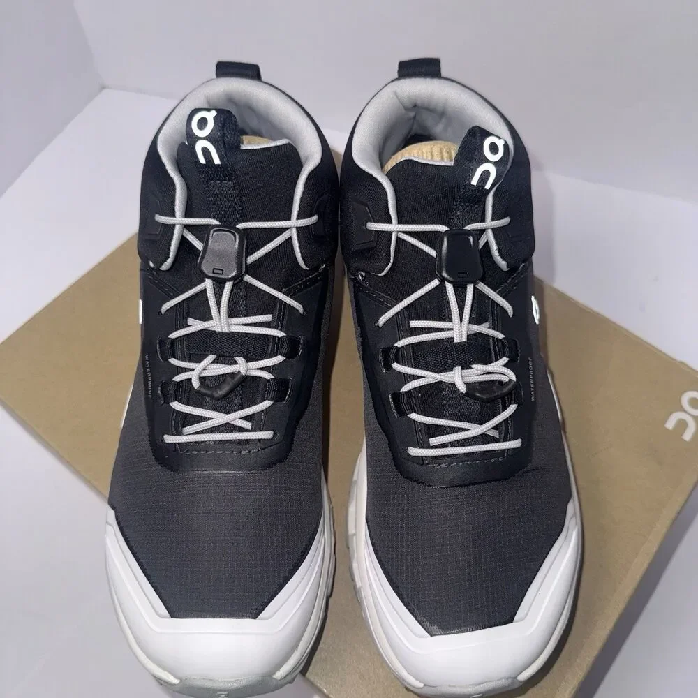 On Cloudhero Mid Waterproof Unisex Kids Sneakers Black/White US 3.5 EU 35.5 NIB
